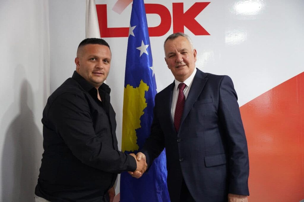 Faton Sefedini i bashkohet LDK-së, kandidat për asamble komunale