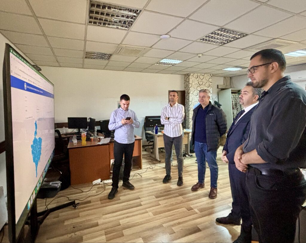 Britania e Madhe dhe partnerët ndihmojnë Kosovën në rritjen e sigurisë së zgjedhjeve