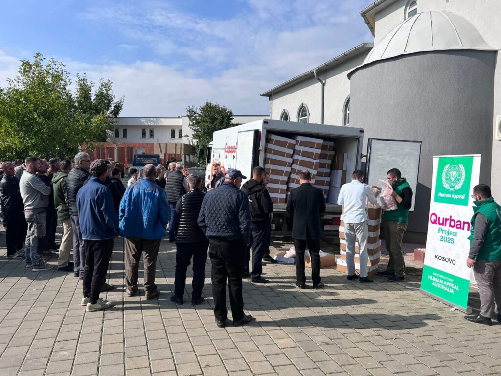 Shpërndahet mish Kurbani për familjet skamnore në Lipjan