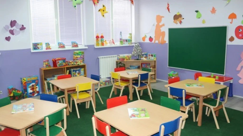 Arrestohet edukatorja e çerdhes në Lipjan, pas dyshimeve se lëndoi një fëmijë