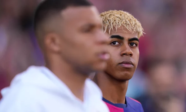 Kylian Mbappe e përkrahë Lamine Yamalin: Mendoj se duhet ta lënë rehat