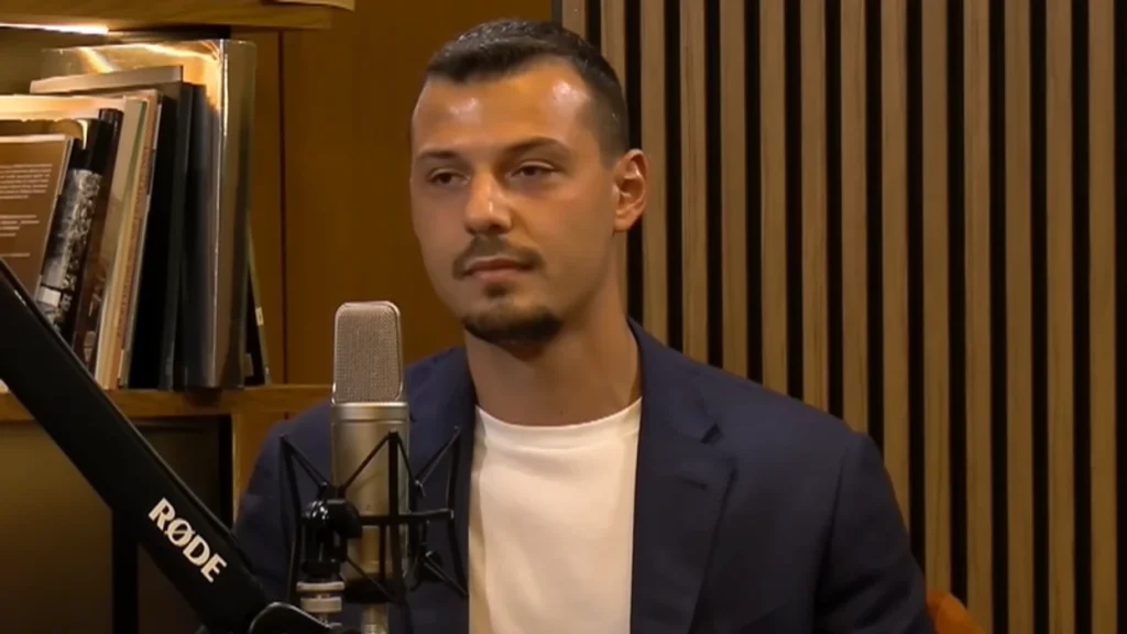“Kur dashurohesh kujt i tregon”, Endrit Thaçi me përgjigje interesante