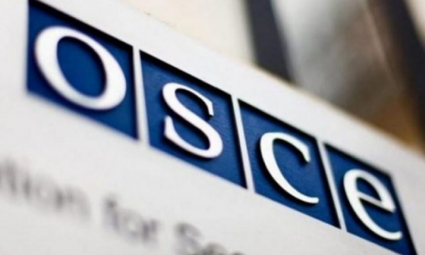 OSBE përshëndet akreditimin mediave në gjuhën serbe nga KQZ: Qasja në informacion komponent kyç i kuadrit shumetnik në Kosovë