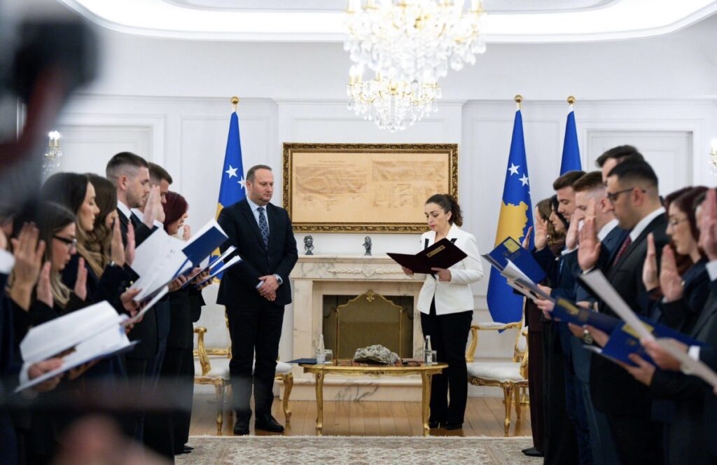 Osmani dekreton 20 gjyqtarë me mandat fillestar