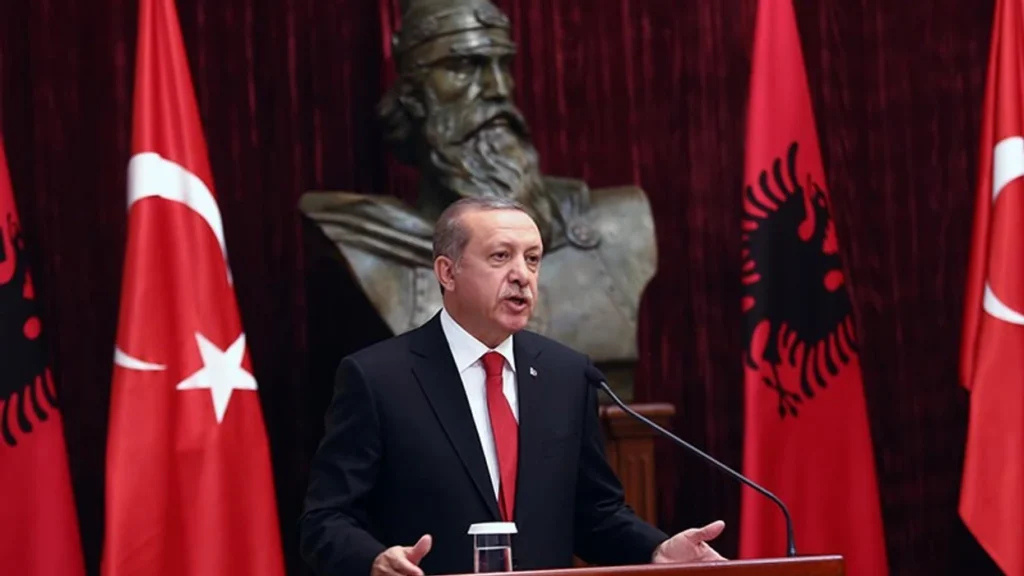 Turqia uron Shqipërinë për Ditën e Flamurit: Gëzuar aleatit tonë