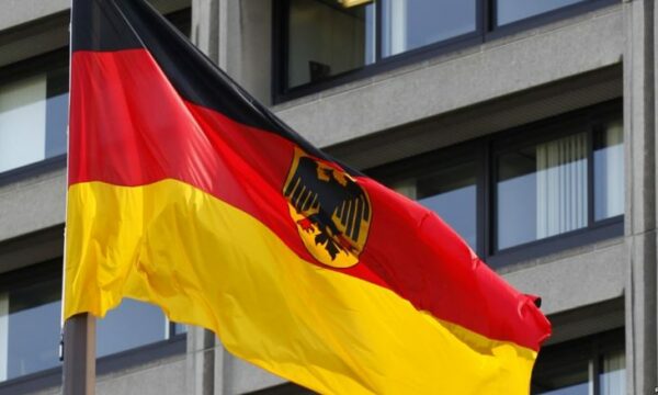 Ambasada gjermane: Moscertifikimi i kandidatëve të Listës Serbe dëmton imazhin e Kosovës