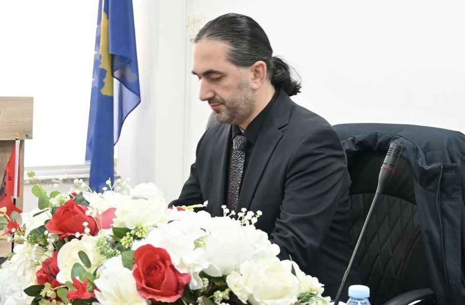 Pas 25 vitesh, VV i merr Fushë Kosovën LDK-së, Prebreza e bën ‘sefte’ punën në komunë!