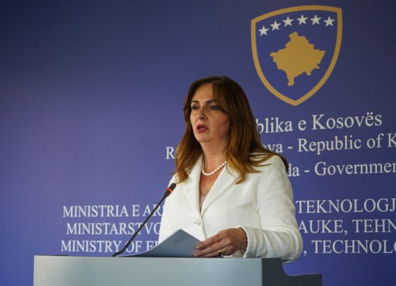MASHTI-i merr vendim për rishikim të kurrikulave lëndore dhe programeve mësimore për klasat nga 1 deri 9
