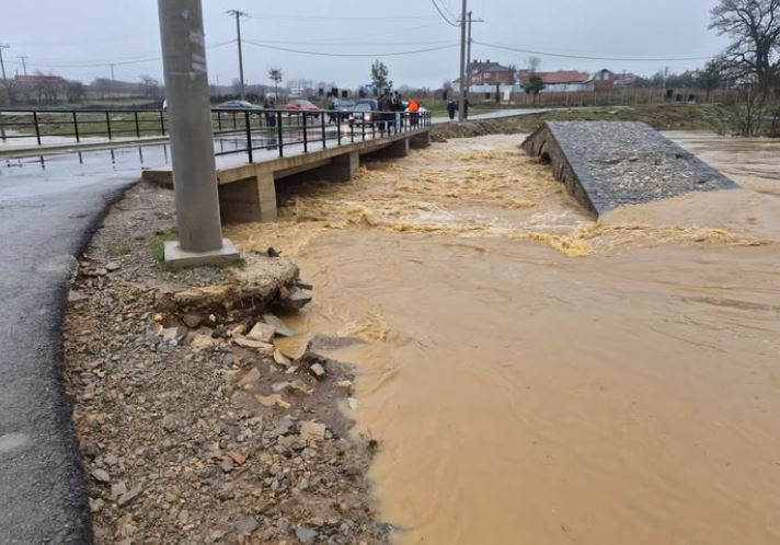 AME: Ekziston mundësia për përkeqësim të situatës në rast të reshjeve të reja