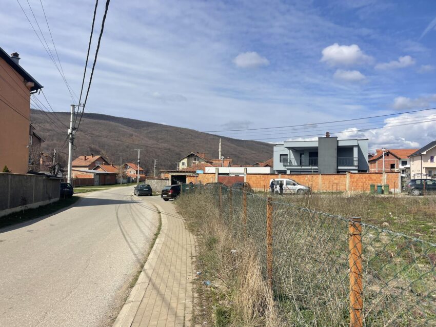 Familjarët japin detaje për tragjedinë në Podujevë, e dyshuara mori peng gruan e axhës