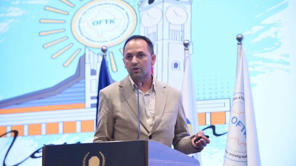 Iu bashkua Vjosa Osmanit, Kodra jep dorëheqje nga Shoqata për të Drejtat e Pacientëve