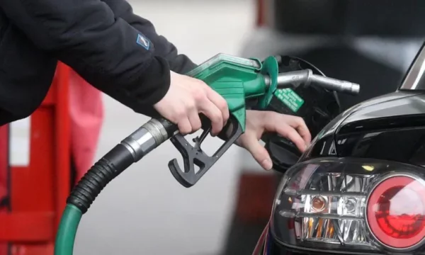 MINT publikon çmimet e reja të derivateve në Kosovë: Nafta 1.58€, benzina 1.52€