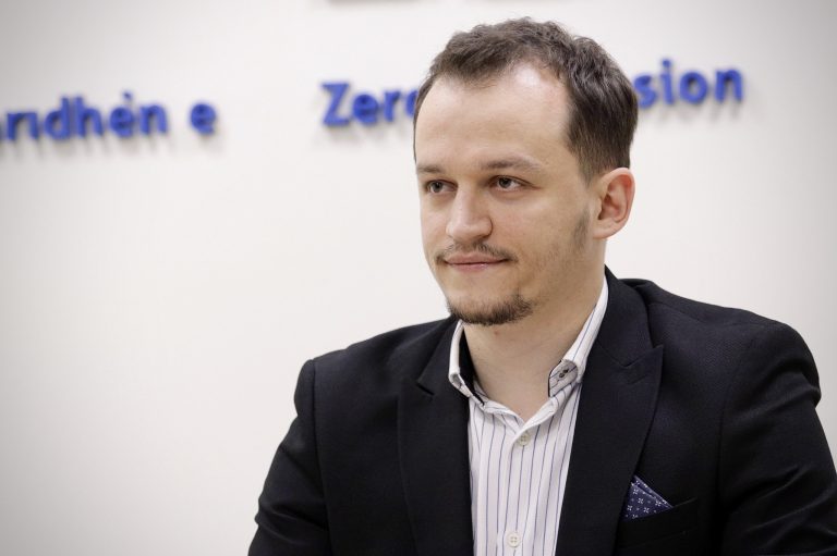 ‘‘Qytetarët janë të pakënaqur’’, Cakolli: Nëse s’ka marrëveshje politike, në fund të vitit Kosova sërish në zgjedhje