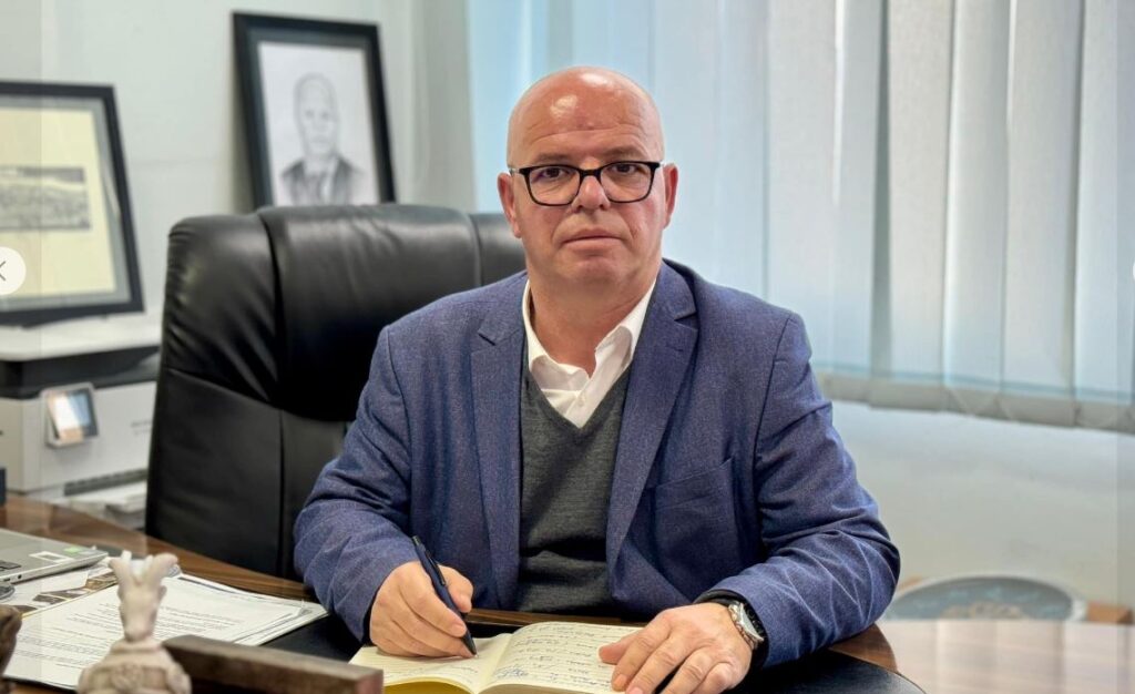 Smajl Latifi “pajtohet me Albin Kurtin”: Ja pse duhet votuar Ardian Gjini