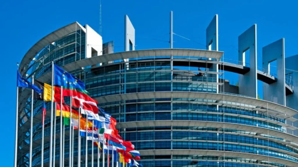 Parlamenti Evropian i bën thirrje Kosovës për reforma dhe institucione funksionale