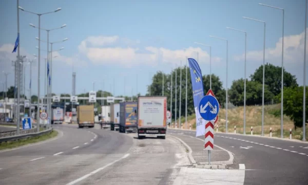 Temperaturat e larta – Sot kufizime në autoudhë për kamionët mbi 20 tonë