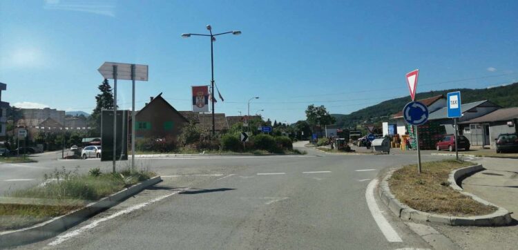 Raportoi veturën si të vjedhur, policia heton rastin nën dyshimin për mashtrim