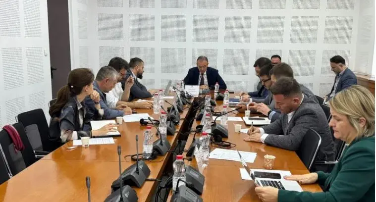 Komisioni për Ekonomi miraton prioritetet, për dhjetor ftohen Rizvanolli e Kusari-Lila